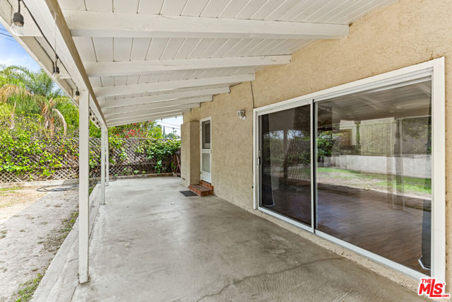 5013 Catalon Avenue, Woodland Hills CA: https://media.crmls.org/mediaz/7479206e-1e43-4f39-93e5-c3bb97237d76.jpg