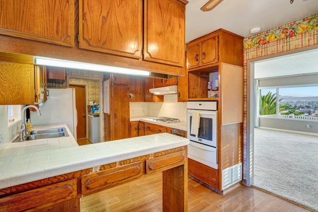 1106 Dawnridge Avenue, El Cajon CA: https://media.crmls.org/mediaz/7479fb34-d961-496d-b50d-b7c8a7e1828a.jpg