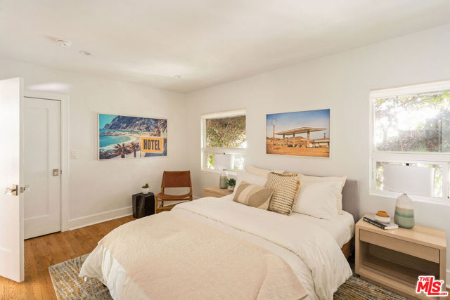 1414 N Coronado Terrace, Los Angeles CA: https://media.crmls.org/mediaz/747af300-a4fd-4b38-83c8-e577220d786f.jpg