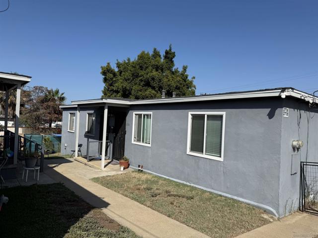 2722 2724 B Avenue, National City CA: https://media.crmls.org/mediaz/747afadb-264a-4897-b908-231e931894b0.jpg