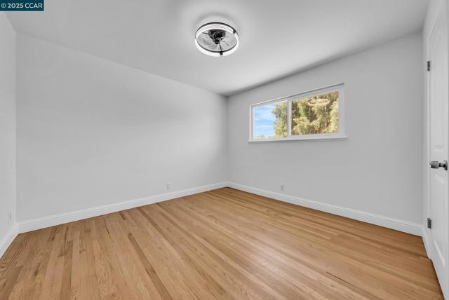 37643 Crocus Ct, Newark CA: https://media.crmls.org/mediaz/747b201d-9ffe-4d1b-8928-84f9c8848956.jpg