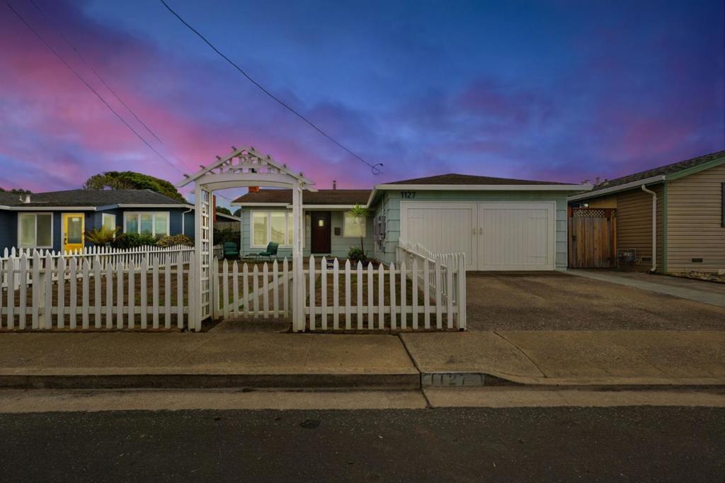 747B7Dca 8022 4D0F 94D5 55C19Ec36015 1127 Cervantes Way, Pacifica, Ca 94044 &Lt;Span Style='BackgroundColor:transparent;Padding:0Px;'&Gt; &Lt;Small&Gt; &Lt;I&Gt; &Lt;/I&Gt; &Lt;/Small&Gt;&Lt;/Span&Gt;