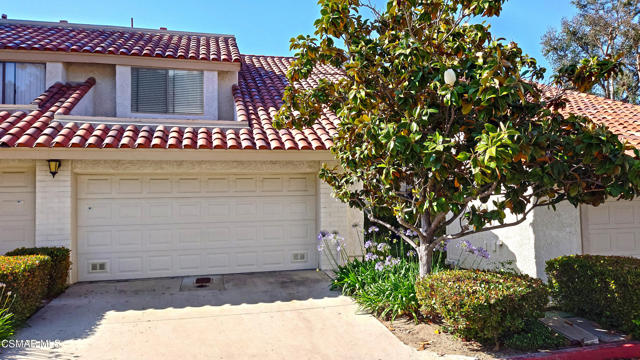 722 Blue Oak Avenue, Newbury Park CA: https://media.crmls.org/mediaz/747c0747-03d1-4cd1-bfa7-7b285008348f.jpg
