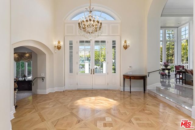 2327 Weybridge Lane, Los Angeles CA: https://media.crmls.org/mediaz/747c6597-abb7-4abf-b031-a21ff0275485.jpg