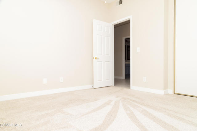 3154 Provence Place, Thousand Oaks CA: https://media.crmls.org/mediaz/747ce412-2f89-4012-be7f-9f32a878e040.jpg