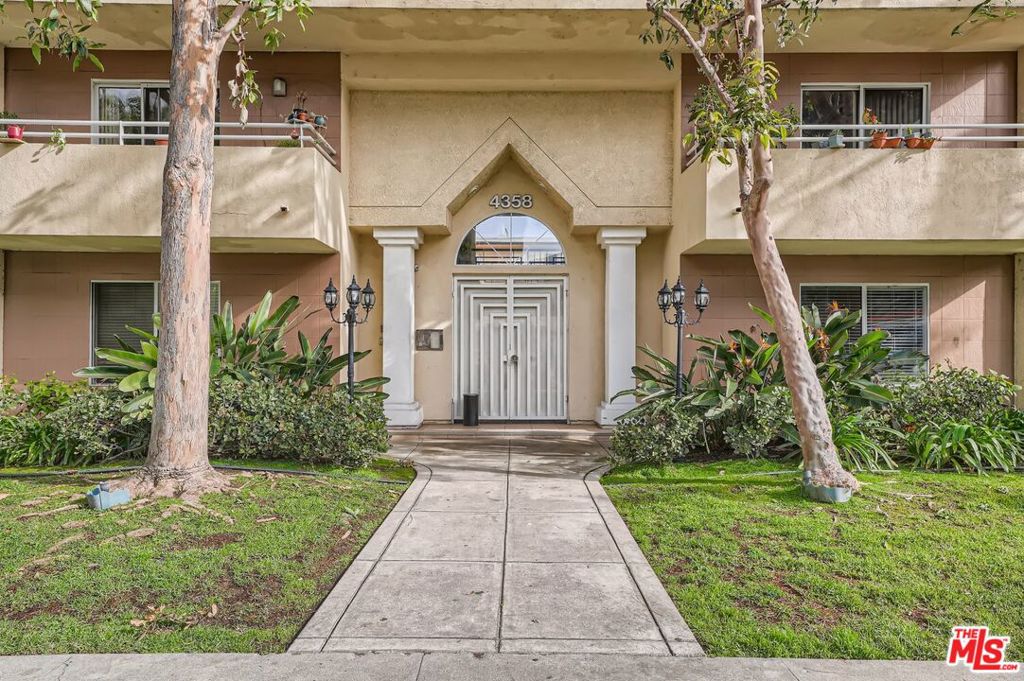 4358 Mammoth Avenue 8, Sherman Oaks, CA 91423