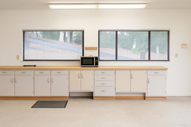 145 Yucca Road, Fallbrook CA: https://media.crmls.org/mediaz/747cf1d3-9d0a-4b2f-b97a-275a831b82fc.jpg