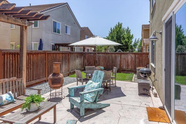 270 Robin Place, Gilroy CA: https://media.crmls.org/mediaz/747e25c6-11e8-4600-84ff-59d53338df89.jpg