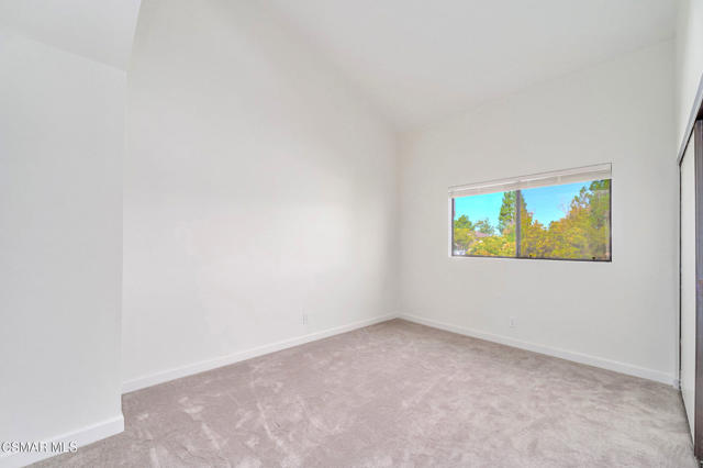 3011 Marigold Place, Thousand Oaks CA: https://media.crmls.org/mediaz/747e5014-7a65-4dd3-ac0f-be950ac8222e.jpg