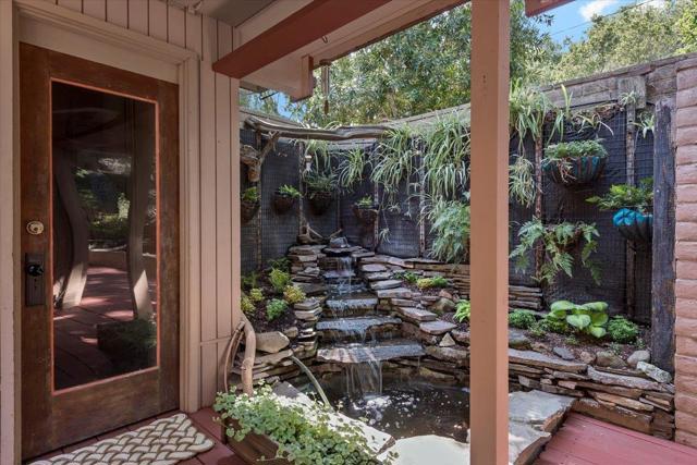 16310 Oakhurst Drive, Monte Sereno CA: https://media.crmls.org/mediaz/747efe72-0c31-49a1-bc3d-4b81ee906877.jpg