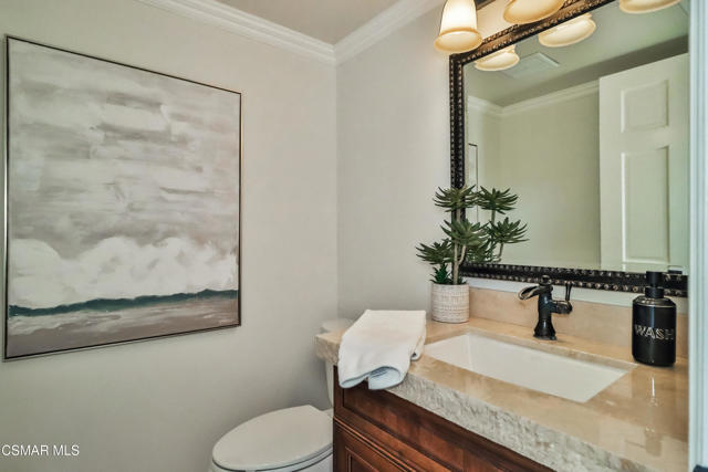 2328 Otono Circle, Thousand Oaks CA: https://media.crmls.org/mediaz/7480477f-9847-4dde-88e5-8a9e99b318c3.jpg