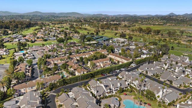 3819 Via Amistosa, Rancho Santa Fe CA: https://media.crmls.org/mediaz/748065f7-1c88-4d53-8375-0e86074a80c9.jpg