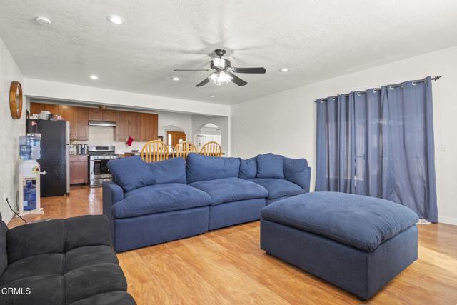 Detail Gallery Image 9 of 56 For 320 D St, Fillmore,  CA 93015 - 4 Beds | 2/1 Baths