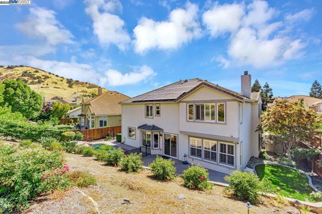 5391 Fernbank Dr, Concord CA: https://media.crmls.org/mediaz/74811a37-ff09-4750-95a8-200c52b039da.jpg