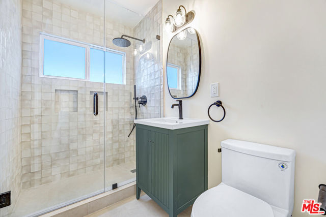 16185 W Sunset Blvd, 6 photo 7