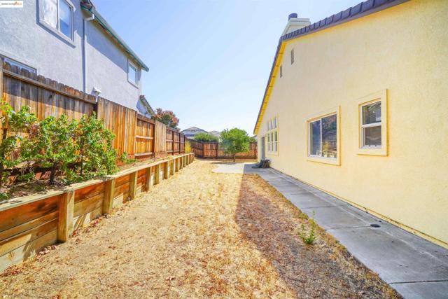 5402 Navajo Ct, Antioch CA: https://media.crmls.org/mediaz/7481ff1a-5063-4683-aa5b-663d0a75dd43.jpg