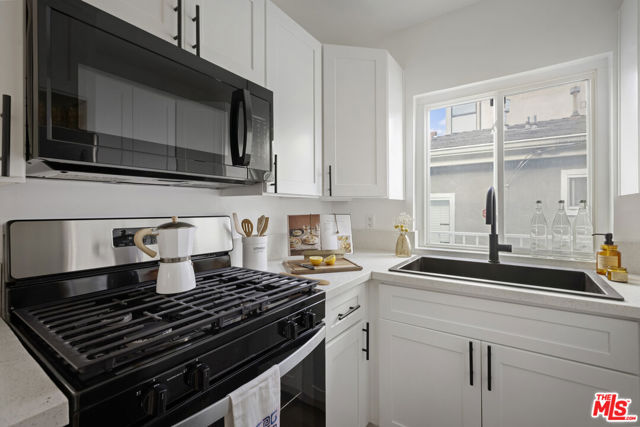 122 Thornton Place photo 14