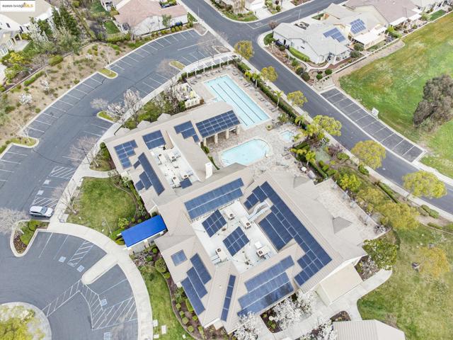 1012 Centennial Drive, Brentwood CA: https://media.crmls.org/mediaz/74824600-ac17-4388-8edd-a294304f4046.jpg