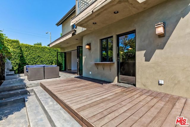 lots of deck space