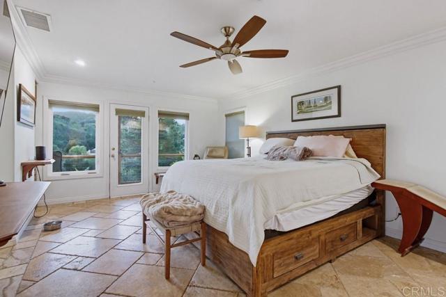 Detail Gallery Image 25 of 70 For 2345 Amber Oak Ln, Escondido,  CA 92027 - 4 Beds | 3 Baths