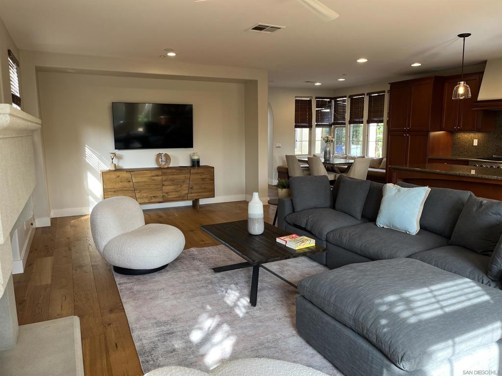 MLS #250039563SD image #6