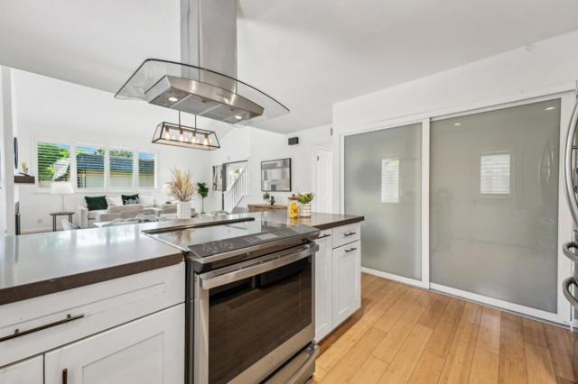 125 Connemara Way, Sunnyvale CA: https://media.crmls.org/mediaz/7485e133-3147-4741-8389-aedc5fe9827c.jpg