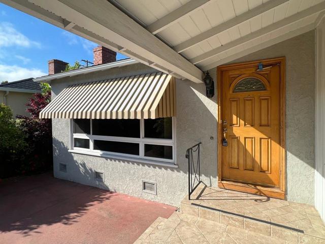1632 Albemarle Way, Burlingame CA: https://media.crmls.org/mediaz/7486119d-606b-4e5b-aae8-3dce1f918ce5.jpg