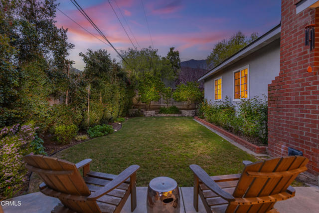 1009 Grandview Avenue, Ojai CA: https://media.crmls.org/mediaz/74872992-b3c7-492a-b33d-2568a19daa86.jpg