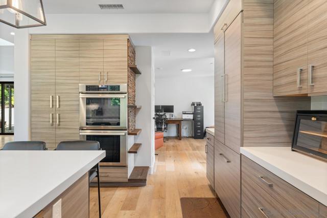 1180 Devonshire Dr, Encinitas CA: https://media.crmls.org/mediaz/7487a104-a8bd-4985-b4e7-cbb74f6aeb8d.jpg