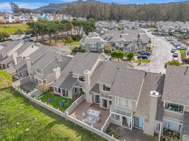 110 Cityview Drive, Daly City CA: https://media.crmls.org/mediaz/7487ac97-f2b8-4b1f-a4a8-2000a79078dd.jpg