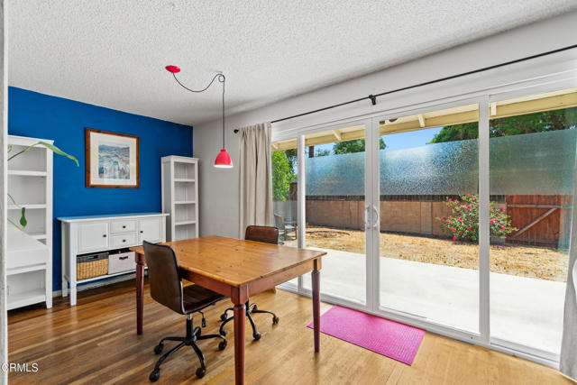 6449 Quakertown Avenue, Woodland Hills CA: https://media.crmls.org/mediaz/74888c91-2a7a-452f-b89e-836d7974e106.jpg