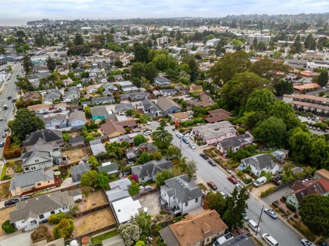 129 Sunnyside Avenue, Santa Cruz CA: https://media.crmls.org/mediaz/74891110-ca23-4c5b-9c0b-6a07b58474e1.jpg
