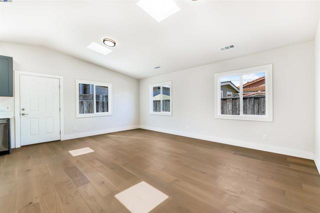 Image 49 of 60 For 625 Johanna Ave