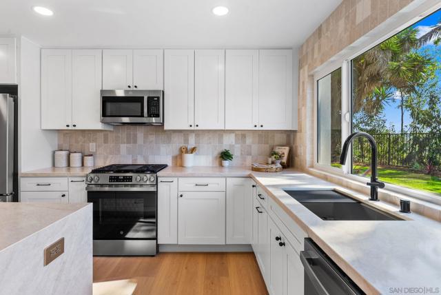 10315 Moselle St, San Diego CA: https://media.crmls.org/mediaz/748af816-86a4-443c-a41e-c8ba2370ff35.jpg