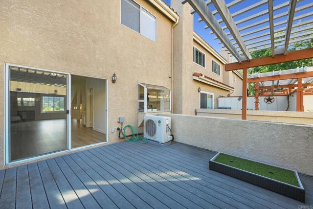 7727 Caminito Monarca, Carlsbad CA: https://media.crmls.org/mediaz/748b97de-d6ad-458c-a24a-3b3b2ab185ff.jpg