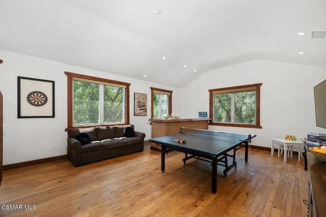 1203 Casa Grande Drive, Simi Valley CA: https://media.crmls.org/mediaz/748bc9ee-7481-46d5-b9ff-e465bc48feae.jpg