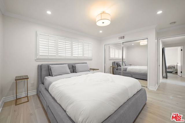 4729 Monarca Drive, Tarzana CA: https://media.crmls.org/mediaz/748bd3ee-d770-43ba-946e-ce23c6b6a8b9.jpg