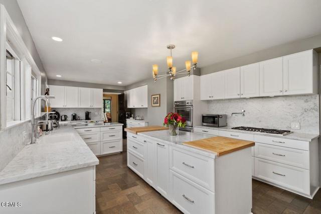 Detail Gallery Image 13 of 40 For 200 Fern Dr, Pasadena,  CA 91105 - 5 Beds | 6/2 Baths