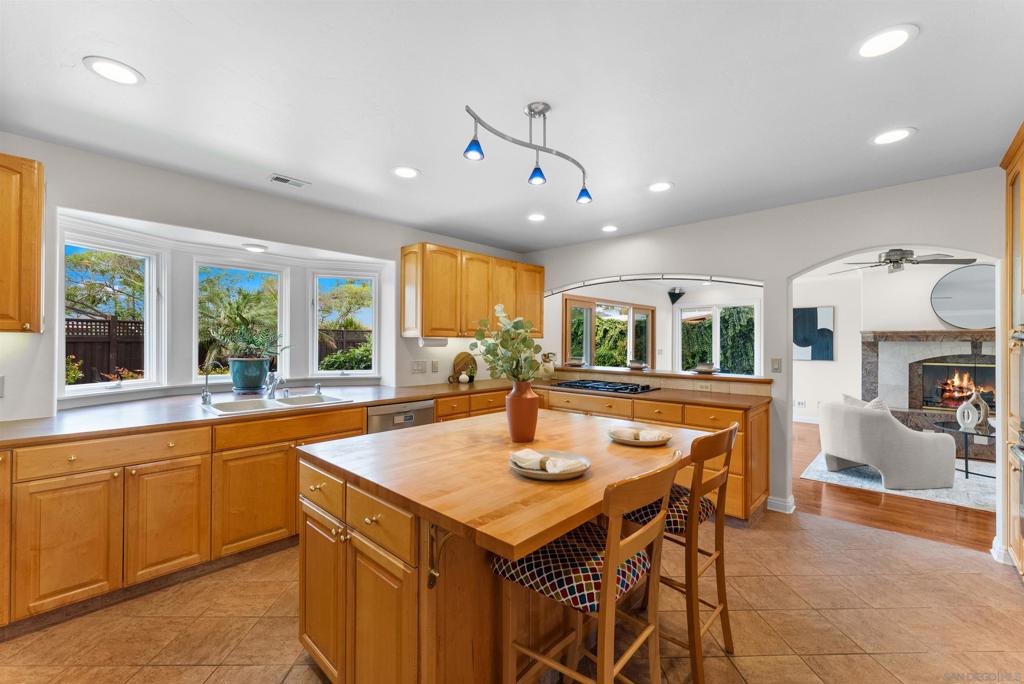 5028 Collier Avenue - photo 10