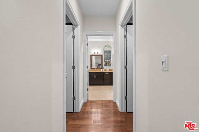 4848 Wilshire Boulevard, Los Angeles CA: https://media.crmls.org/mediaz/748c7939-c995-4b81-a87d-e156315b3581.jpg