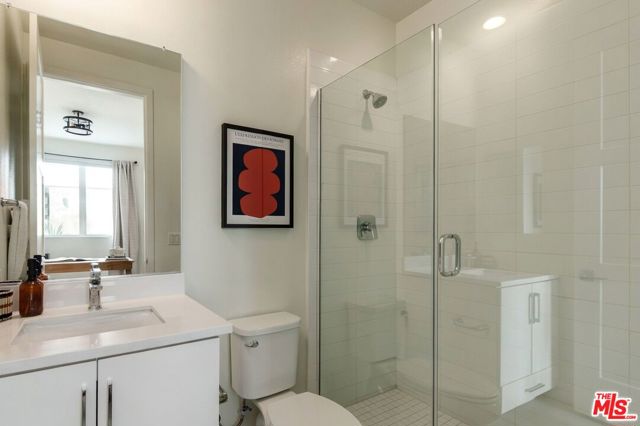 1120 North Avenue 56 photo 10