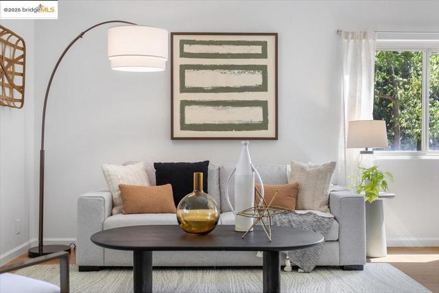 5665 Victoria LN, Livermore CA: https://media.crmls.org/mediaz/748d3a88-93ec-4422-ba5b-ee71f4eed875.jpg