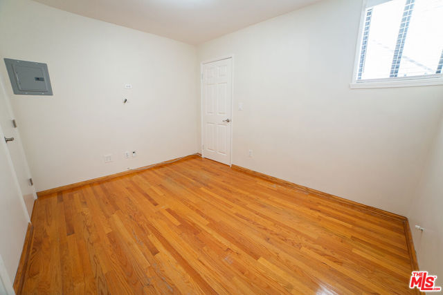 2400 Pacific Avenue, Venice CA: https://media.crmls.org/mediaz/748d839e-c51f-47e9-a6d8-8e5ad8a48232.jpg