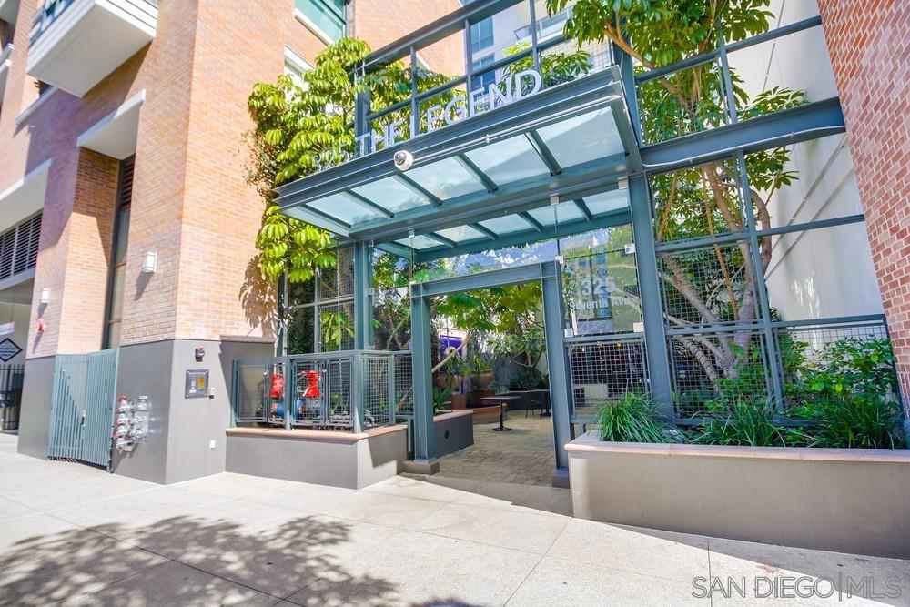 325 7th Ave - photo 4