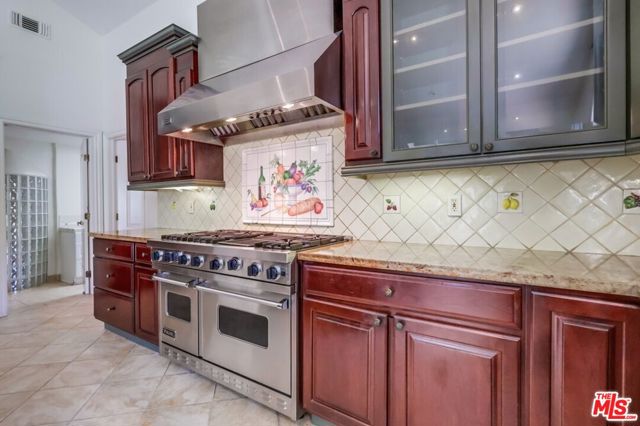 114 S Layton Drive, Los Angeles CA: https://media.crmls.org/mediaz/748ecfc0-030f-4804-b779-b1a5f5ad4920.jpg