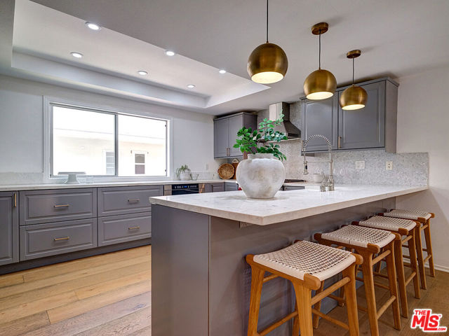 4776 La Villa Marina, Marina del Rey CA: https://media.crmls.org/mediaz/748ff517-85bc-4d83-832f-9bf91ab1ca6c.jpg