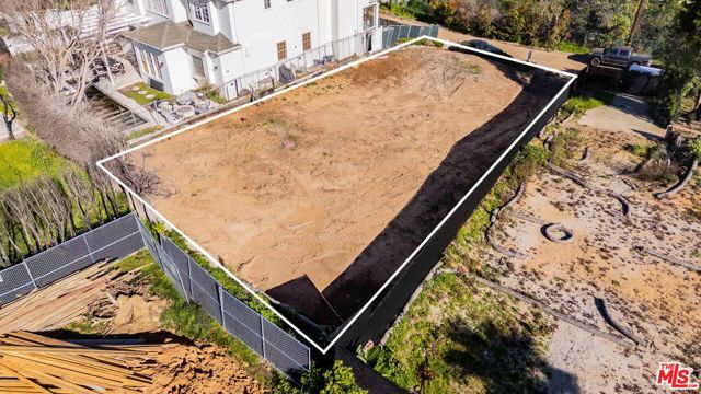 575 N Marquette Street, Pacific Palisades CA: https://media.crmls.org/mediaz/7490ed89-5113-4c61-be7c-b9e346e174a3.jpg