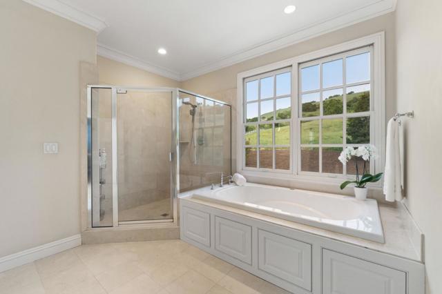 9560 Via Del Oro, Gilroy CA: https://media.crmls.org/mediaz/7491253f-450f-4d89-b85f-e8abaa5fcee6.jpg