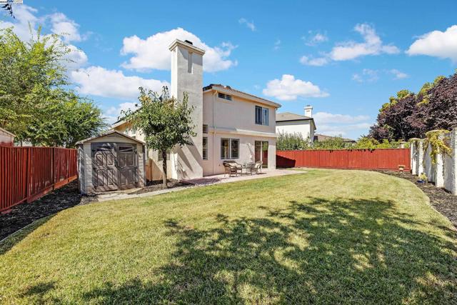 100 Arroyo Ct, Union City CA: https://media.crmls.org/mediaz/74913e57-8f46-4463-9c44-63e587618e4b.jpg