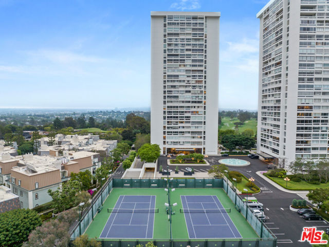 2222 Avenue Of The Stars, Los Angeles CA: https://media.crmls.org/mediaz/7492227b-3d10-4206-b07c-39d8082e8c3c.jpg